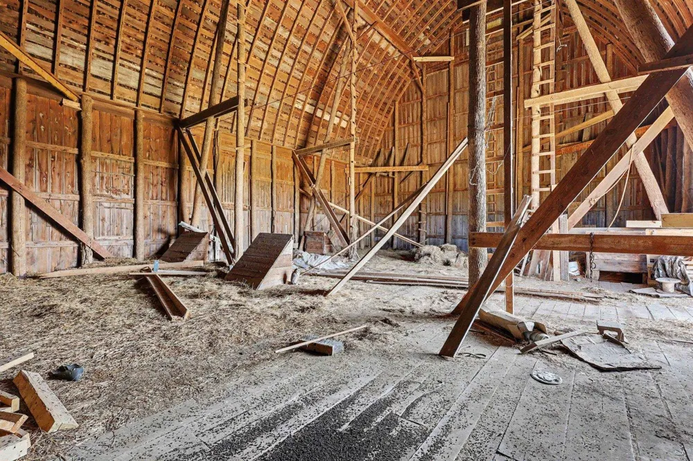 7114 1 Mile Road Hinton Township, MI 48850