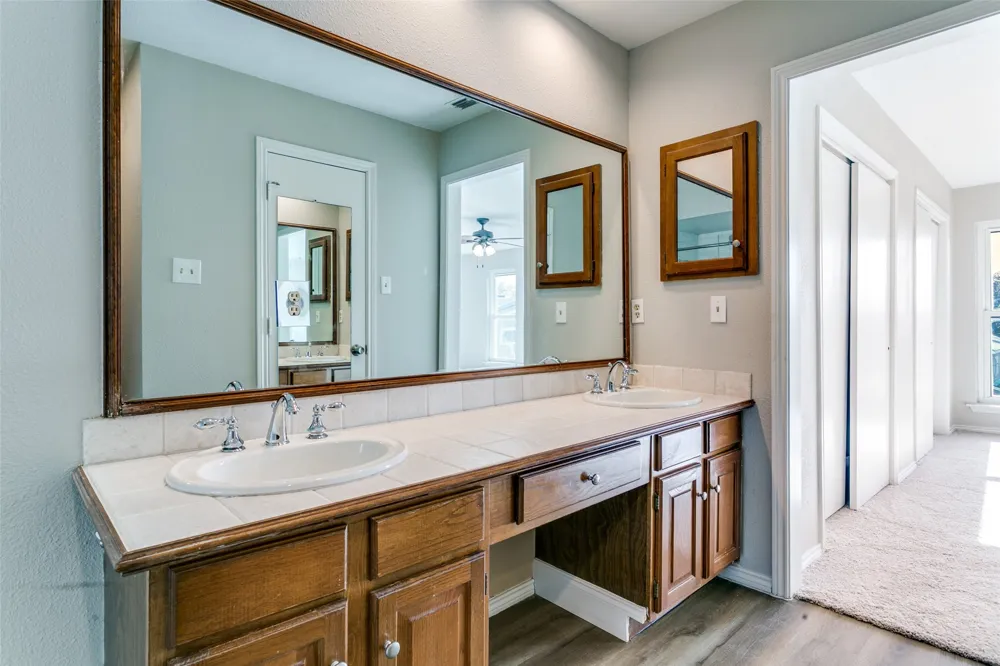 2112 MistyMeadow Court Carrollton, TX 75006