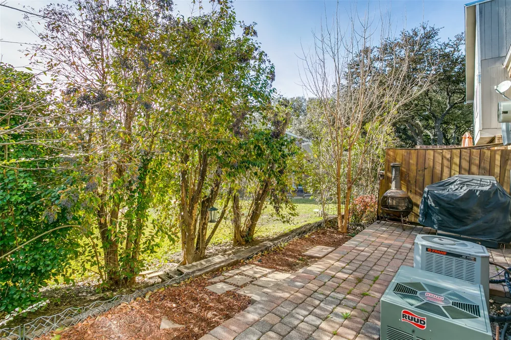 2112 MistyMeadow Court Carrollton, TX 75006