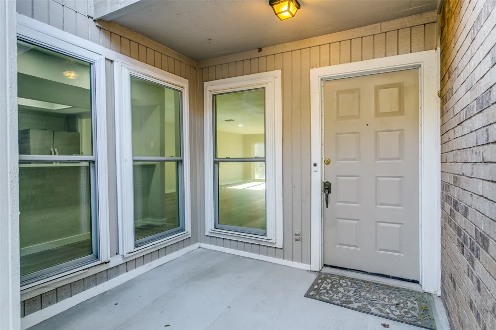 2112 MistyMeadow Court Carrollton, TX 75006