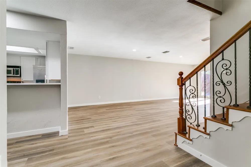 2112 MistyMeadow Court Carrollton, TX 75006