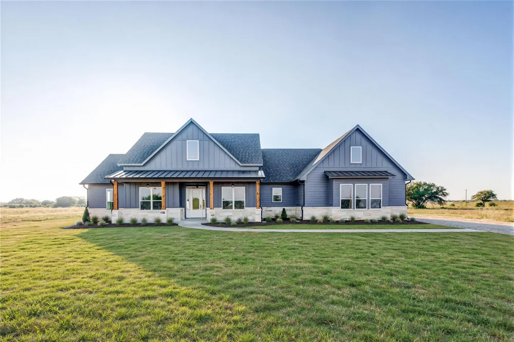 2299 Pintail Lane Columbus, TX 78934