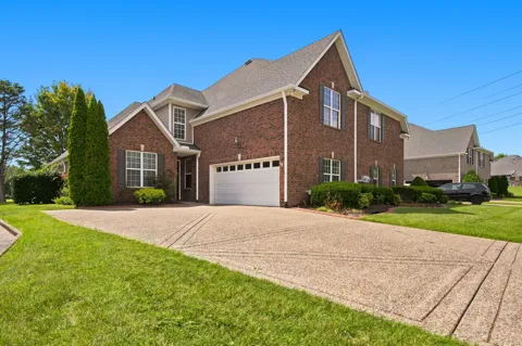 1009 Larkwood Dr