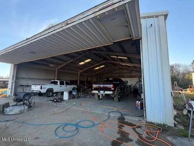 Raymond Road Jackson, MS 39212