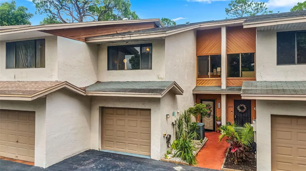 2122 TARPON LANDINGS DRIVE Tarpon Springs, FL 34688