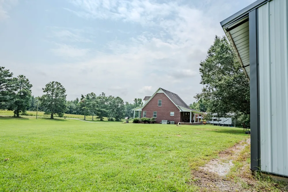 57 Old Jackson Hwy Leoma, TN 38468
