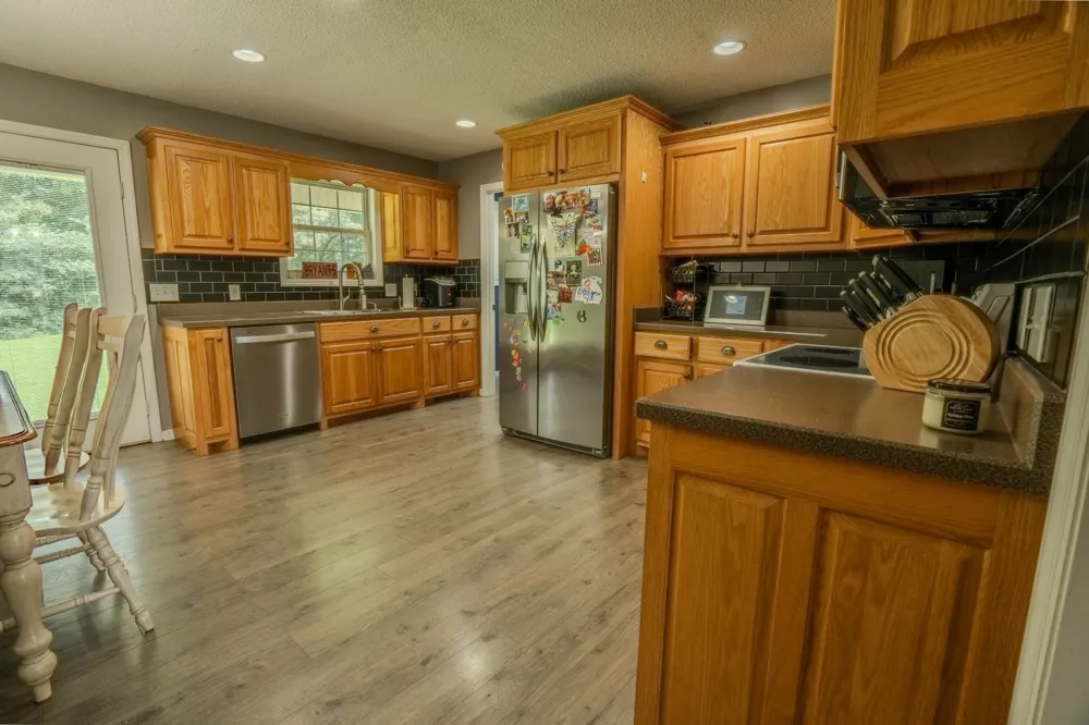 57 Old Jackson Hwy Leoma, TN 38468