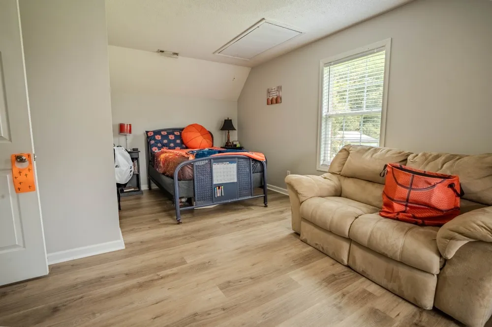 57 Old Jackson Hwy Leoma, TN 38468