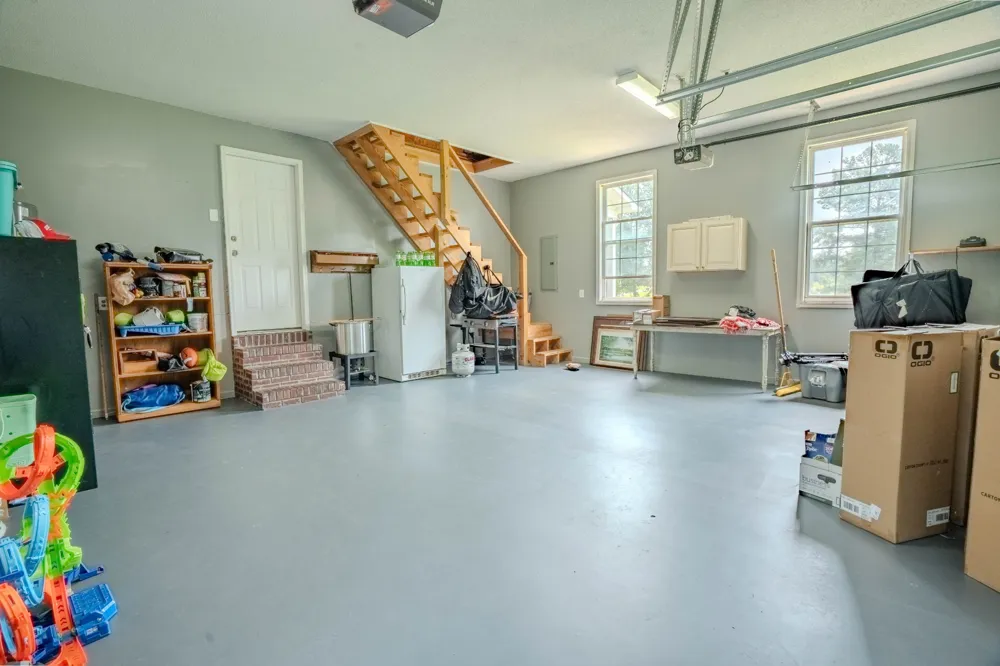 57 Old Jackson Hwy Leoma, TN 38468