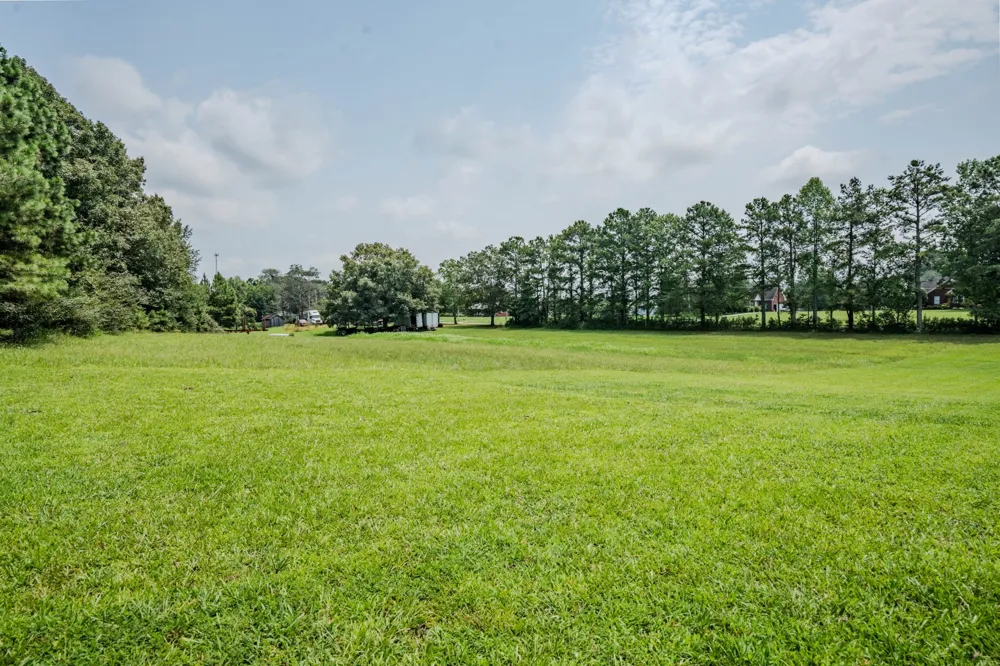 57 Old Jackson Hwy Leoma, TN 38468