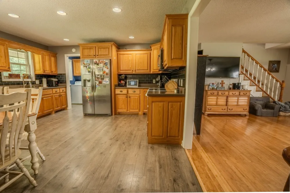57 Old Jackson Hwy Leoma, TN 38468