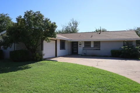 2417 Sylvan Drive