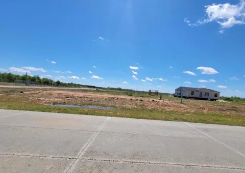 8121 Road 5837