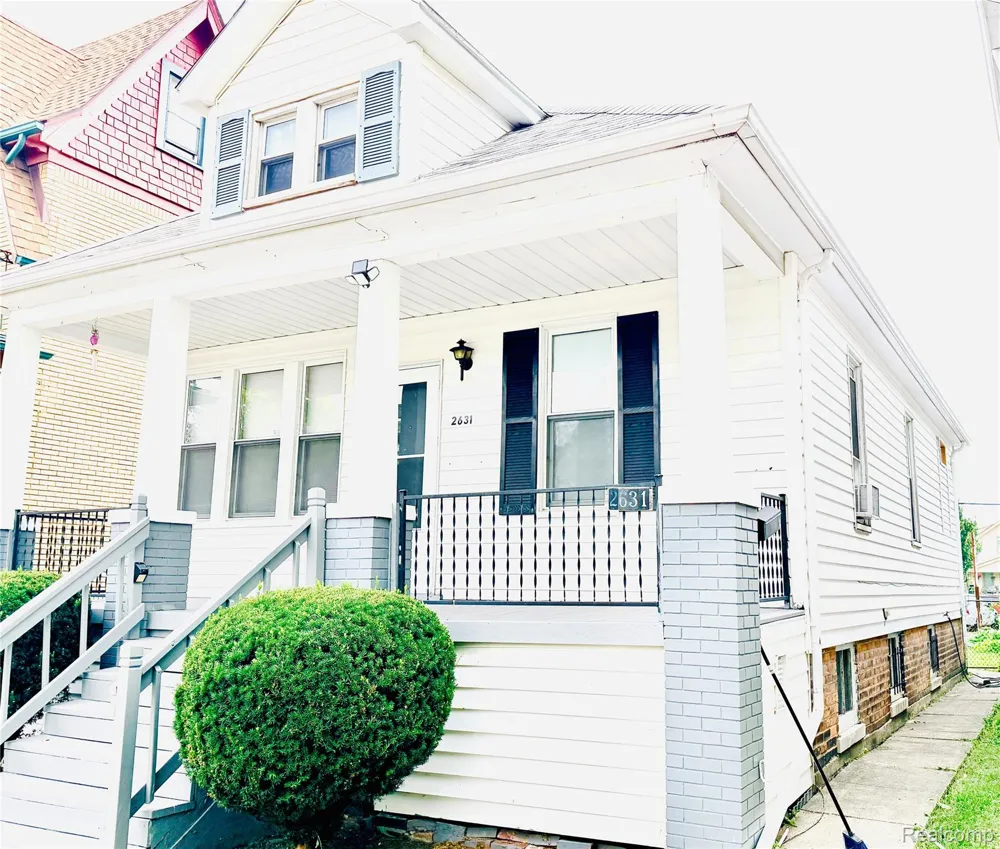 2631 Pulaski Street Hamtramck City, MI 48212