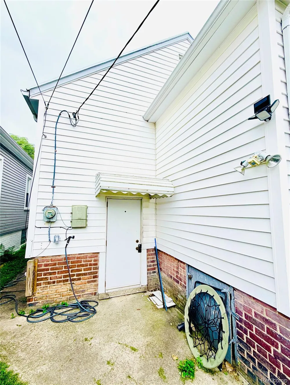 2631 Pulaski Street Hamtramck City, MI 48212