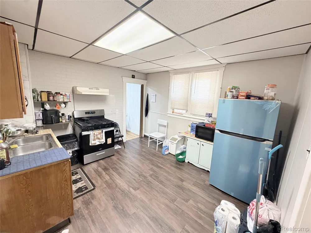 2631 Pulaski Street Hamtramck City, MI 48212