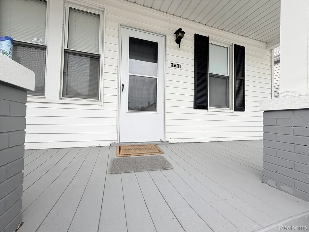 2631 Pulaski Street Hamtramck City, MI 48212