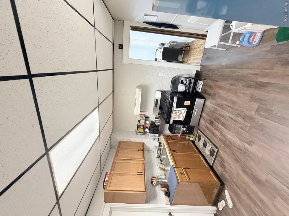 2631 Pulaski Street Hamtramck City, MI 48212