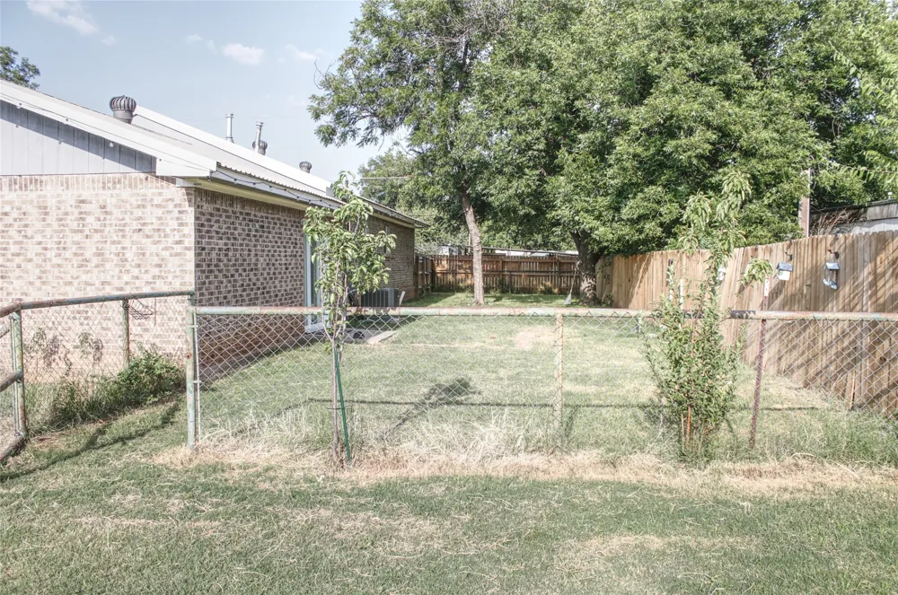 941 Central Street Albany, TX 76430