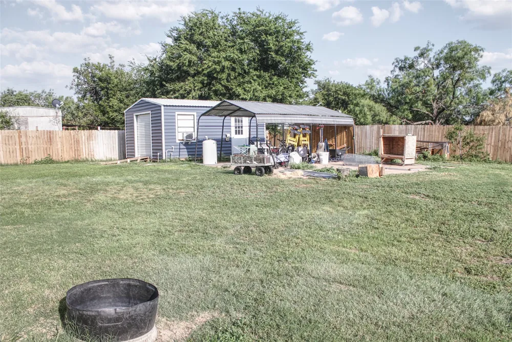 941 Central Street Albany, TX 76430