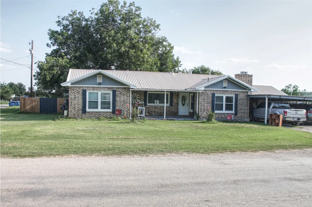 941 Central Street Albany, TX 76430