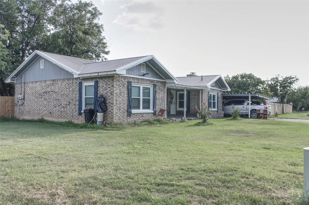 941 Central Street Albany, TX 76430