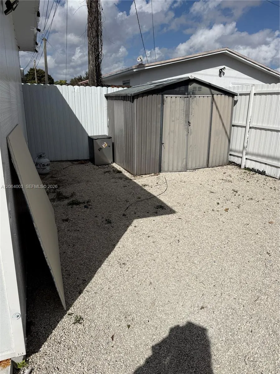 9625 NW 36th Ave #REAR B Miami, FL 33147