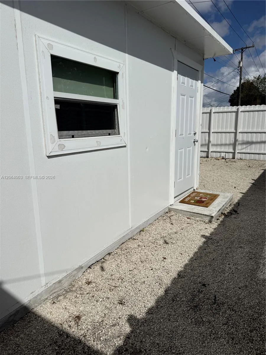 9625 NW 36th Ave #REAR B Miami, FL 33147