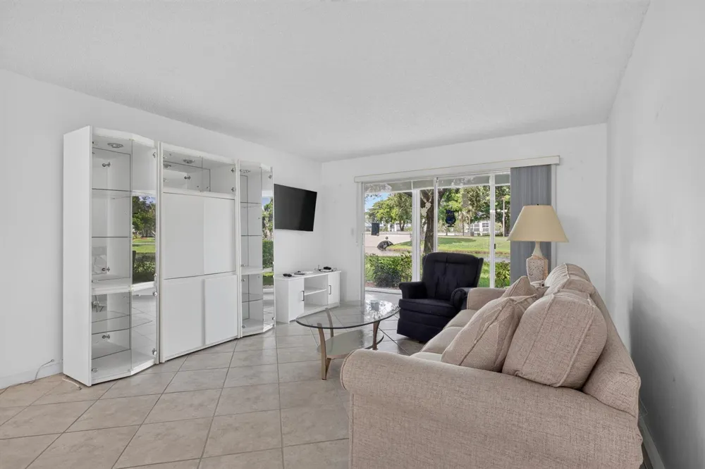 2006 GRANADA DRIVE #J1 Coconut Creek, FL 33066
