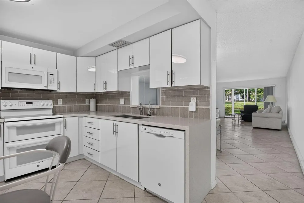 2006 GRANADA DRIVE #J1 Coconut Creek, FL 33066