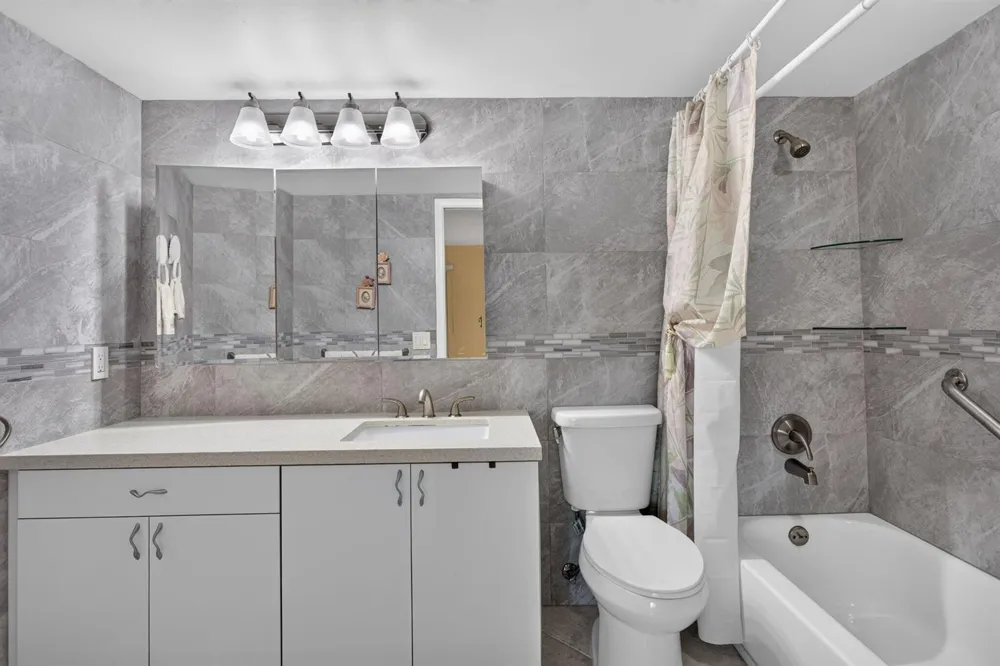 2006 GRANADA DRIVE #J1 Coconut Creek, FL 33066