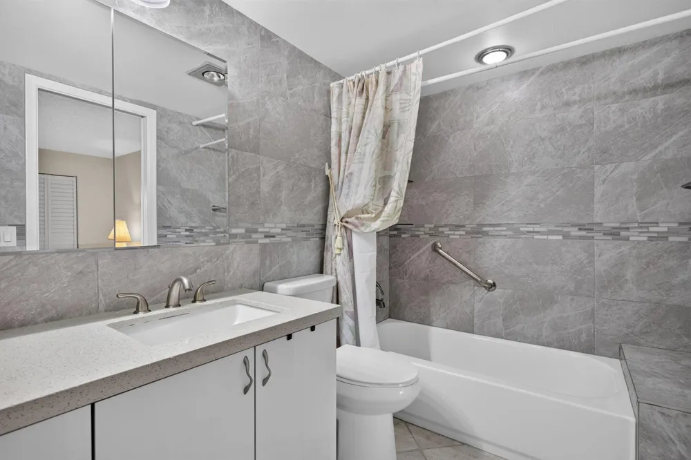 2006 GRANADA DRIVE #J1 Coconut Creek, FL 33066