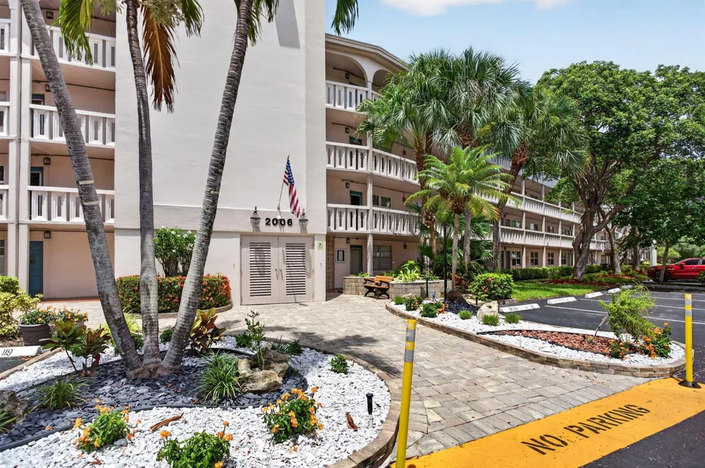 2006 GRANADA DRIVE #J1 Coconut Creek, FL 33066