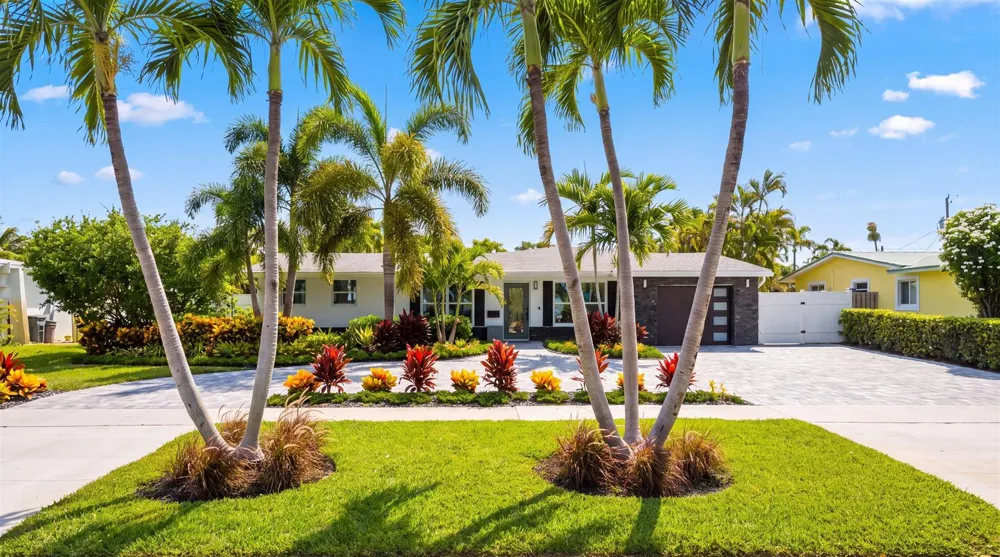 765 Lagoon Drive North Palm Beach, FL 33408