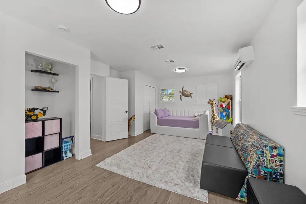 765 Lagoon Drive North Palm Beach, FL 33408