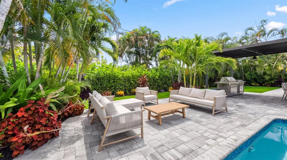 765 Lagoon Drive North Palm Beach, FL 33408