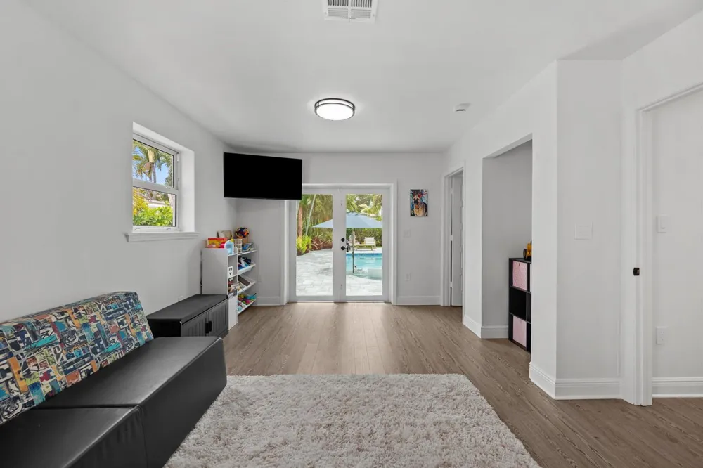 765 Lagoon Drive North Palm Beach, FL 33408