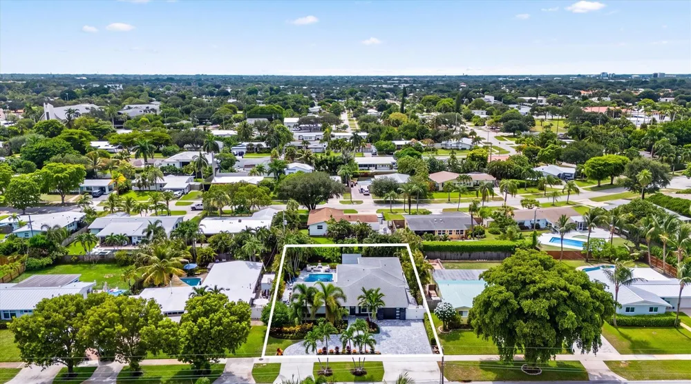 765 Lagoon Drive North Palm Beach, FL 33408