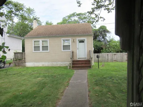 68 Macarthur Avenue