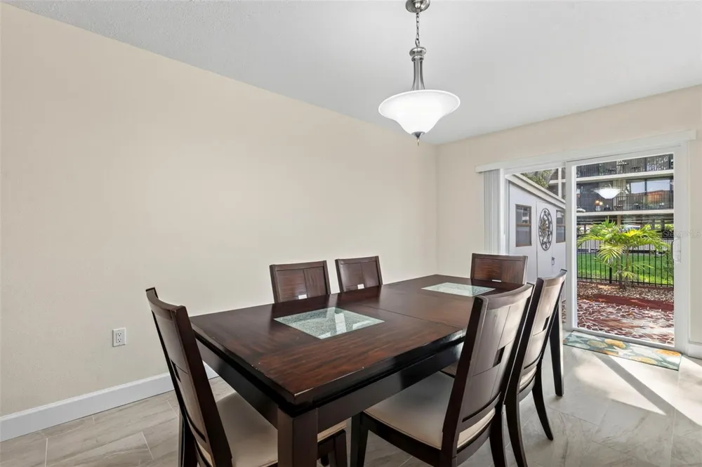 2700 BAYSHORE BOULEVARD #512 Dunedin, FL 34698