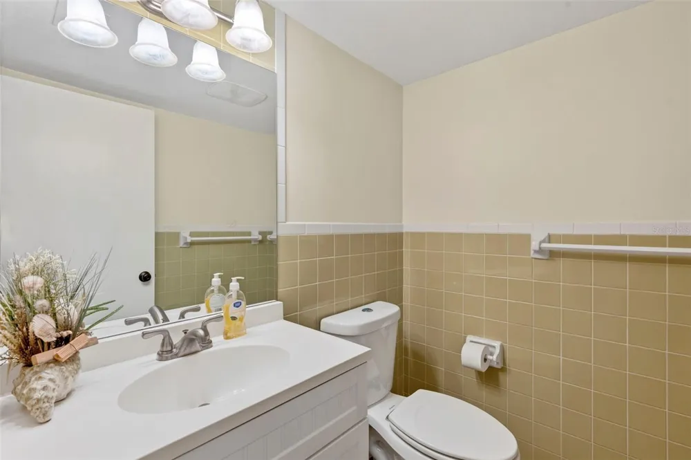 2700 BAYSHORE BOULEVARD #512 Dunedin, FL 34698