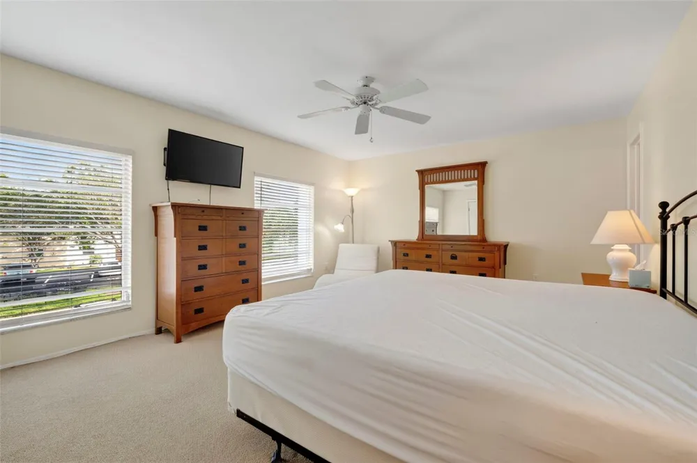 2700 BAYSHORE BOULEVARD #512 Dunedin, FL 34698