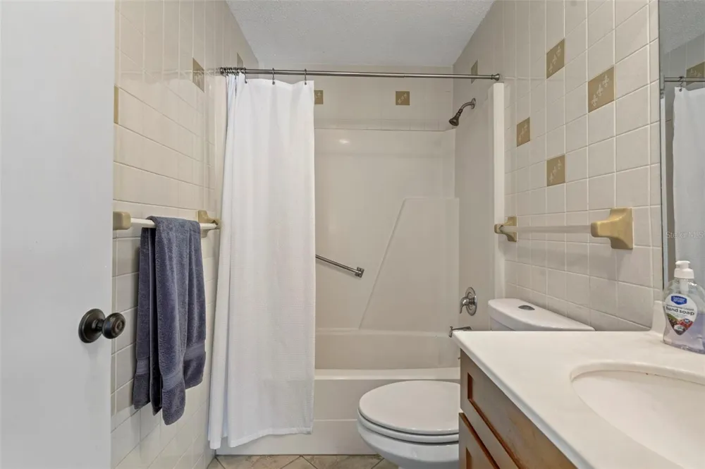 2700 BAYSHORE BOULEVARD #512 Dunedin, FL 34698