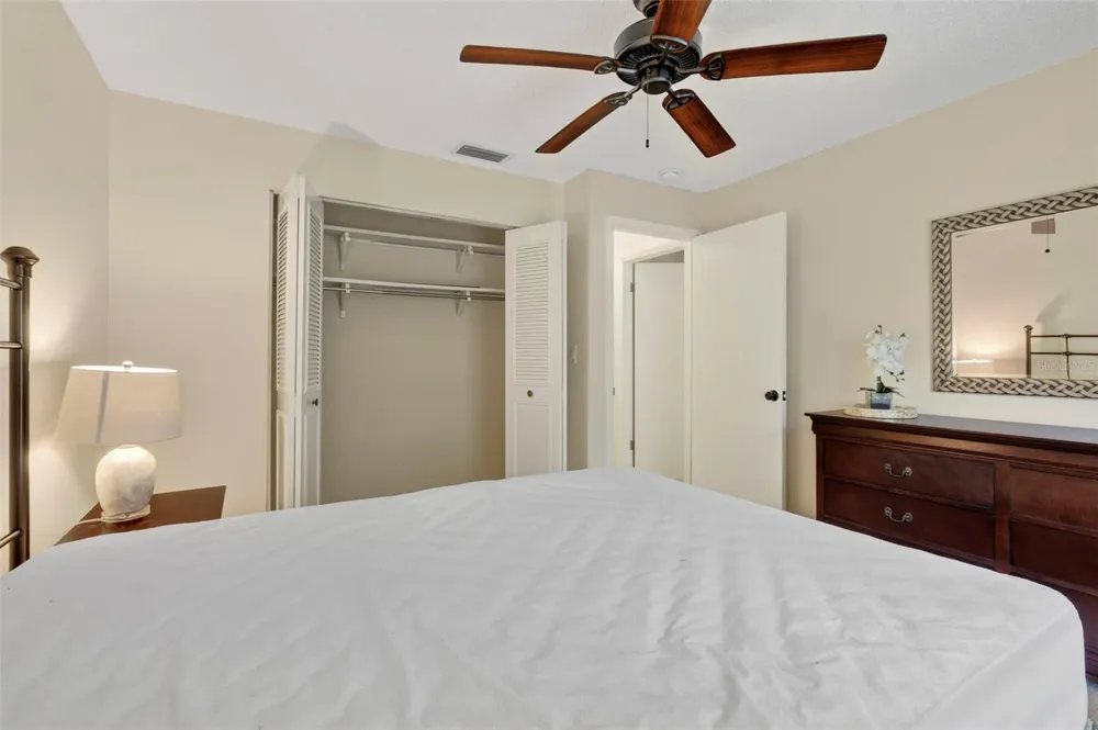 2700 BAYSHORE BOULEVARD #512 Dunedin, FL 34698
