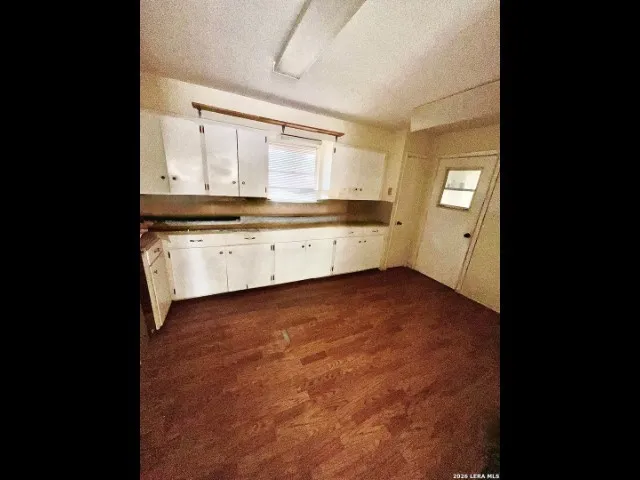 1106 E Hutchinson Street E Beeville, TX 78102