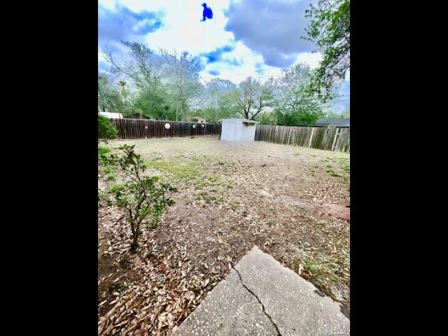 1106 E Hutchinson Street E Beeville, TX 78102
