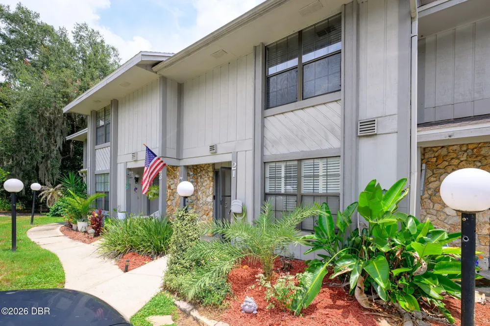 21 Oakwood Park Ormond Beach, FL 32174