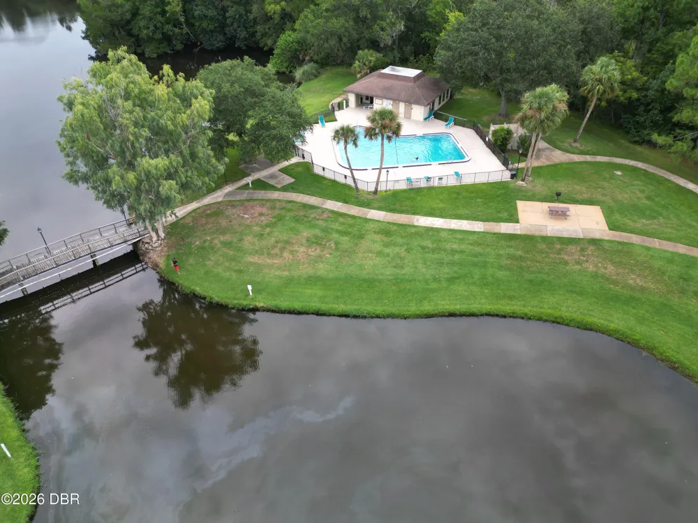 21 Oakwood Park Ormond Beach, FL 32174