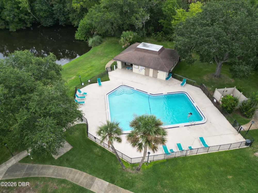 21 Oakwood Park Ormond Beach, FL 32174