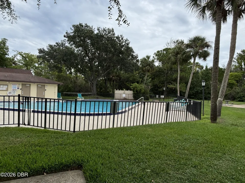 21 Oakwood Park Ormond Beach, FL 32174